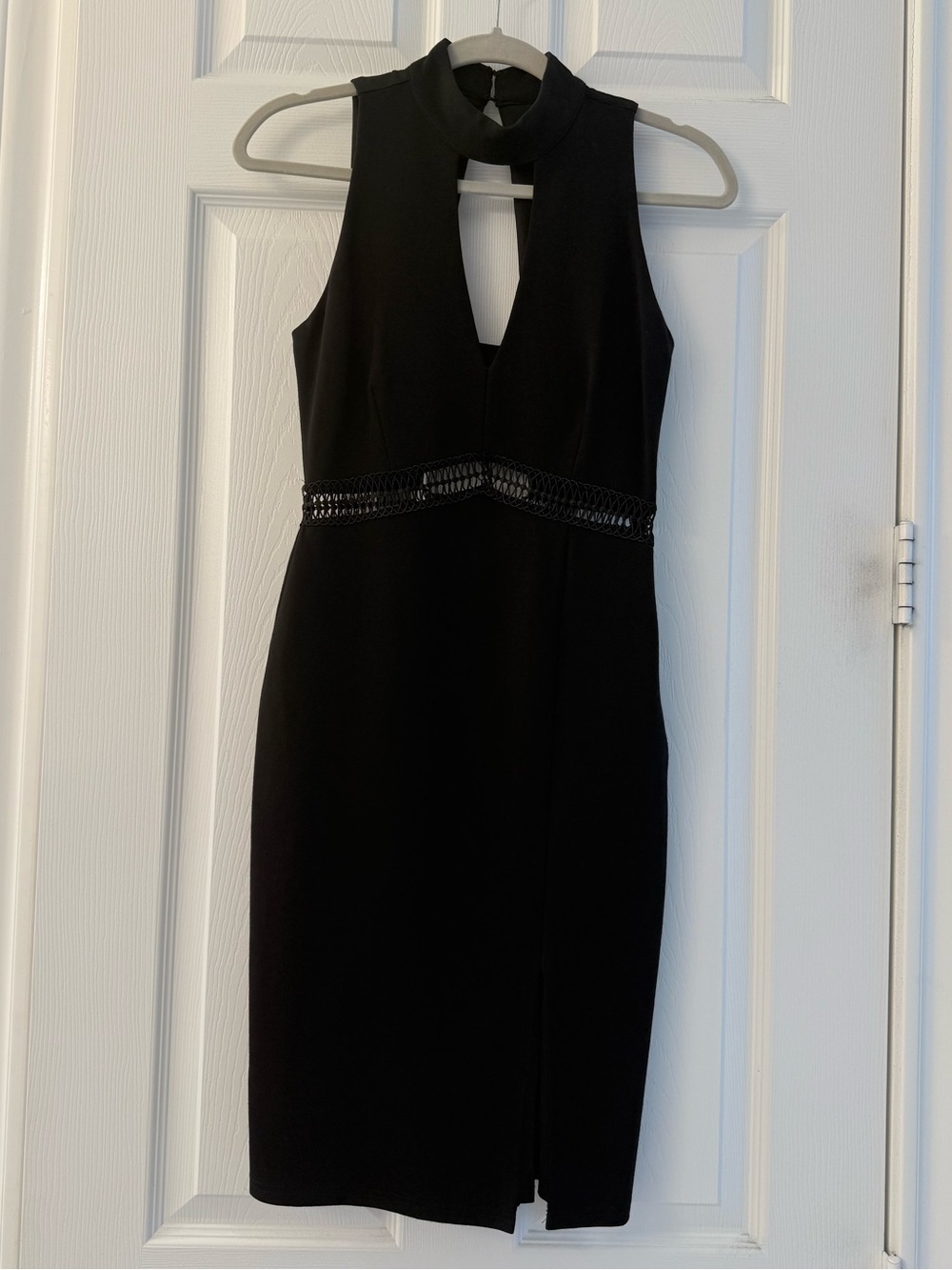 Gianni Bini Black Sleeveless Mock-Neck Midi Dress with Waist Accent